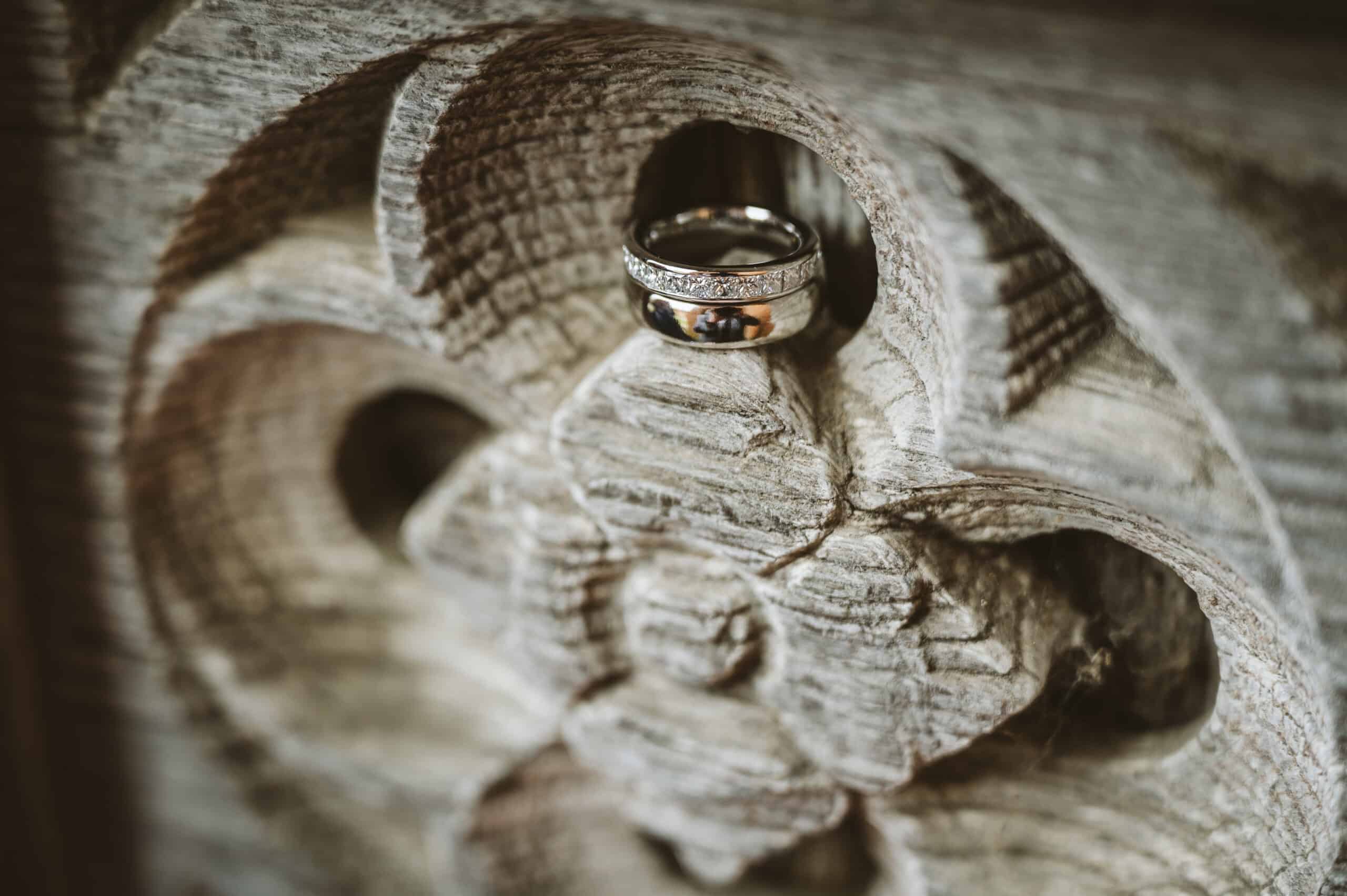 Photographing the Wedding Details