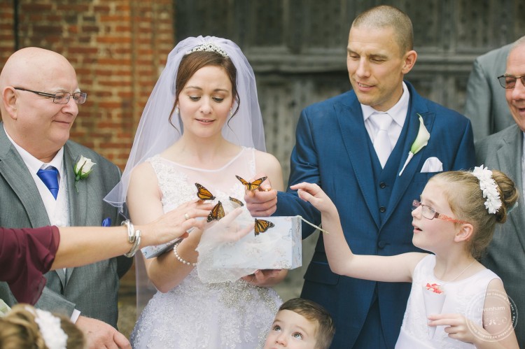 301015 Leez Priory Wedding Photographer 042